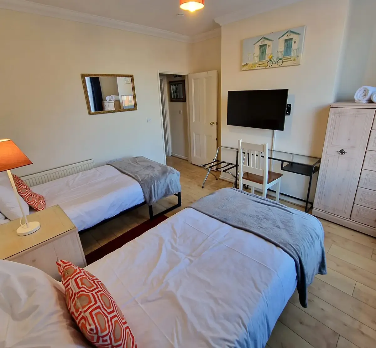 View Quayside Walk in 25 Quay Side, Norwich, NR3 1RQ, United Kingdom Quayside Walk in 25 Quay Side, Norwich, NR3 1RQ, United Kingdom - Property image 3 - VivreStays