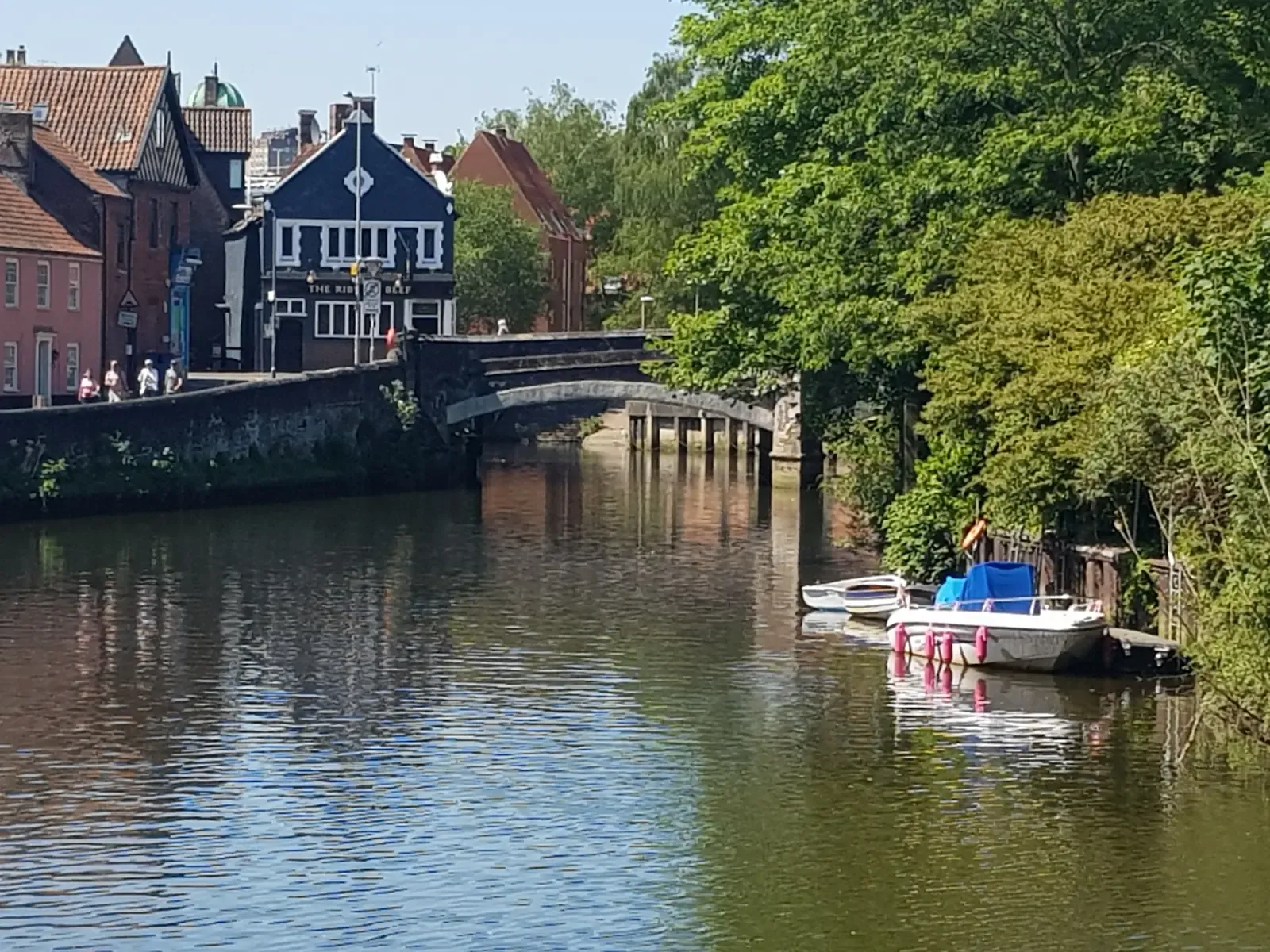 View Quayside Walk in 25 Quay Side, Norwich, NR3 1RQ, United Kingdom Quayside Walk in 25 Quay Side, Norwich, NR3 1RQ, United Kingdom - Property image 17 - VivreStays