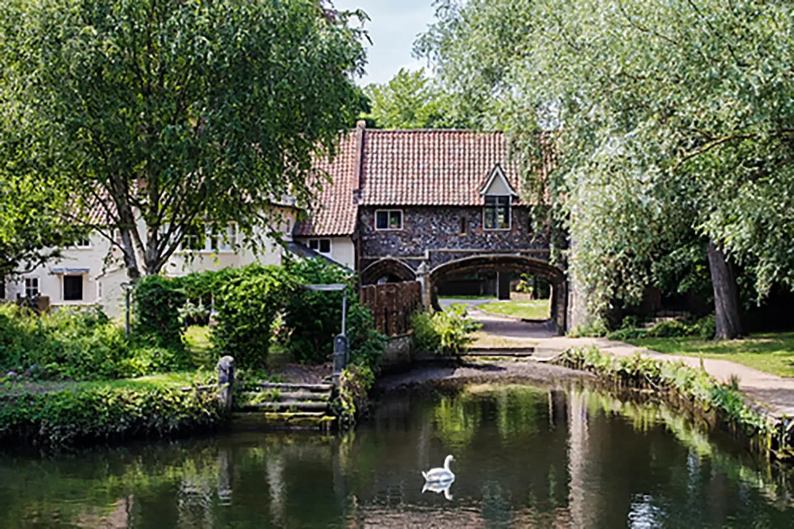 Trade Stay House in 39 Riverside Road, Norwich, NR1 1SR, United Kingdom - Property image 24 - VivreStays