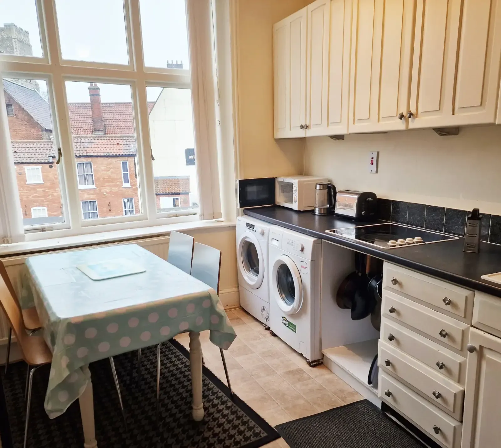 View Trade Stay Inn in 24 Wensum Street, Norwich, NR3 1HY, United Kingdom Trade Stay Inn in 24 Wensum Street, Norwich, NR3 1HY, United Kingdom - Property image 15 - VivreStays