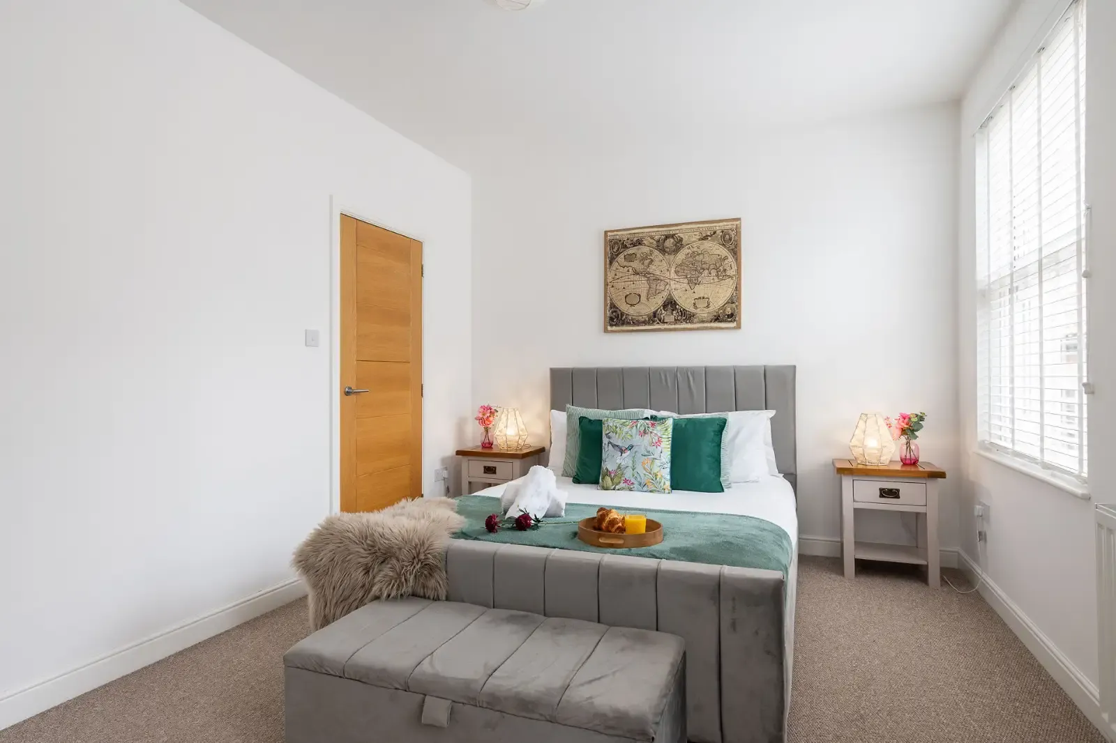 Modern Penthouse with Balcony - Near Beach & Town in NR30 2PA, Great Yarmouth, Norfolk, England, United Kingdom - Property image 6 - VivreStays