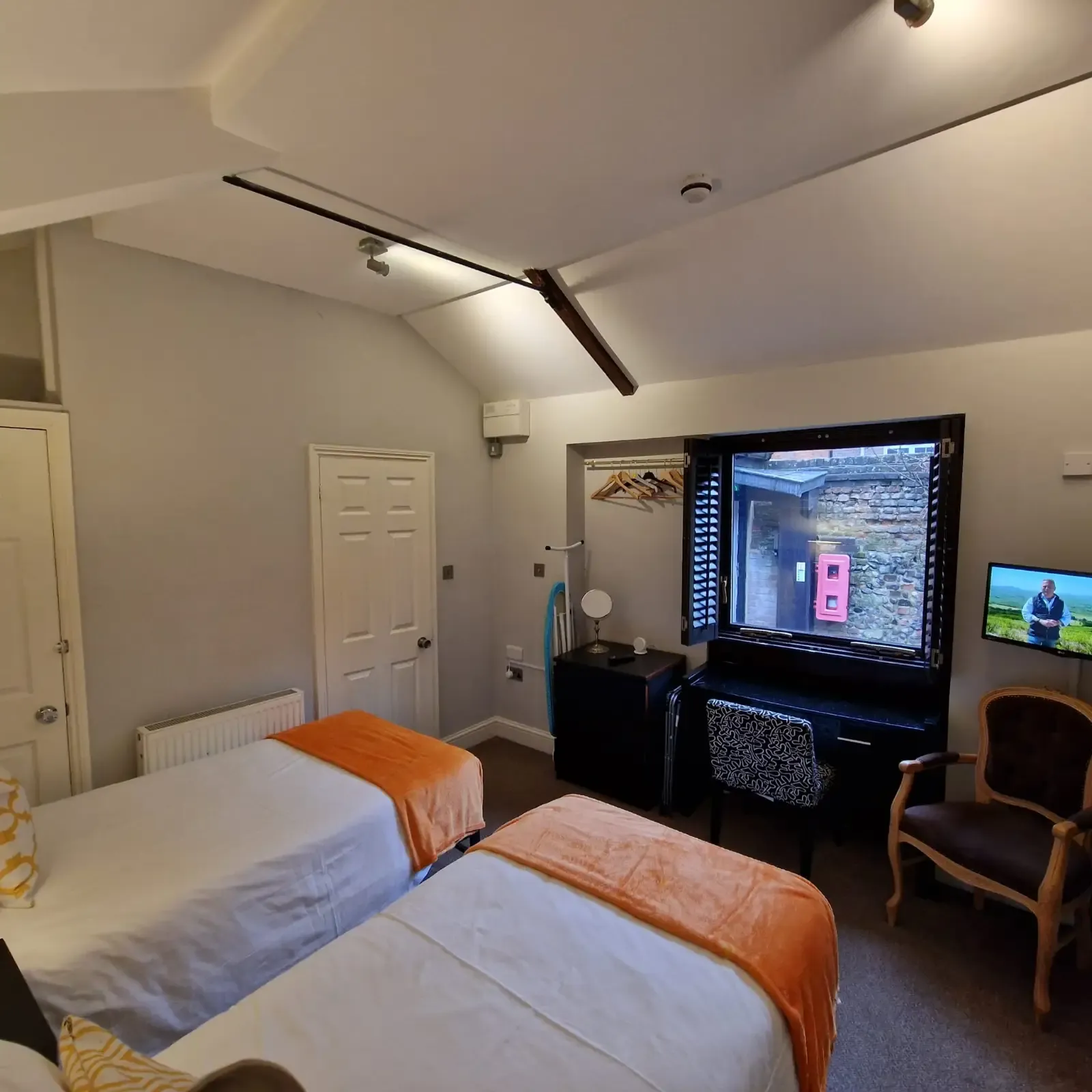 Courtyard Place in 17 Colegate, Norwich, NR3 1BN, United Kingdom - Property image 2 - VivreStays
