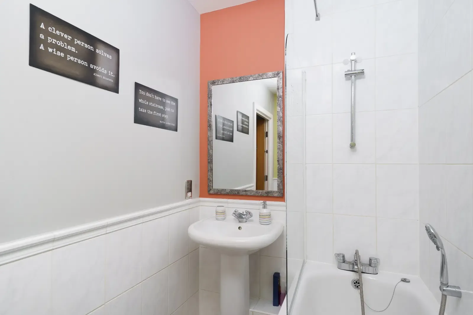 Vauxhall Central Apartment in SW8 2LS, London, Greater London, England, United Kingdom - Property image 16 - VivreStays