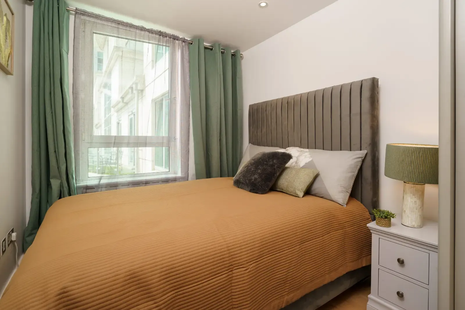 St George Wharf Apartment in SW8 2LS - Property image 5 - VivreStays