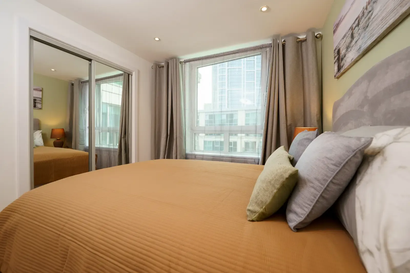 St George Wharf Apartment in SW8 2LS - Property image 8 - VivreStays