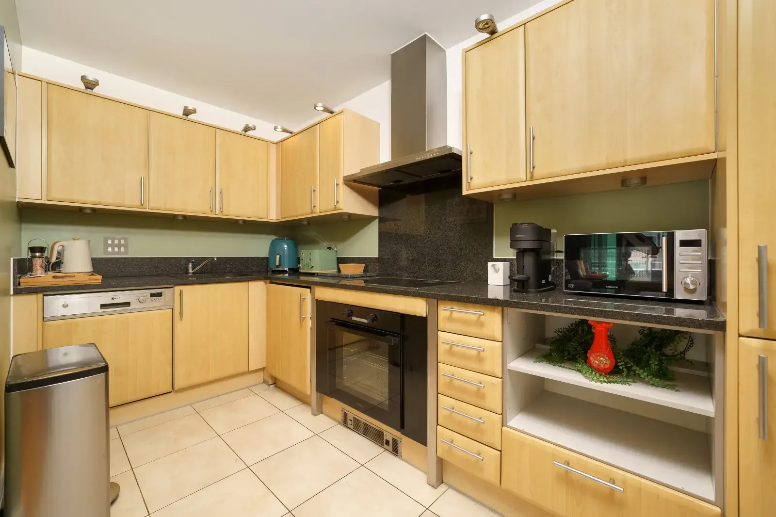 St George Wharf Apartment in SW8 2LS - Property image 14 - VivreStays