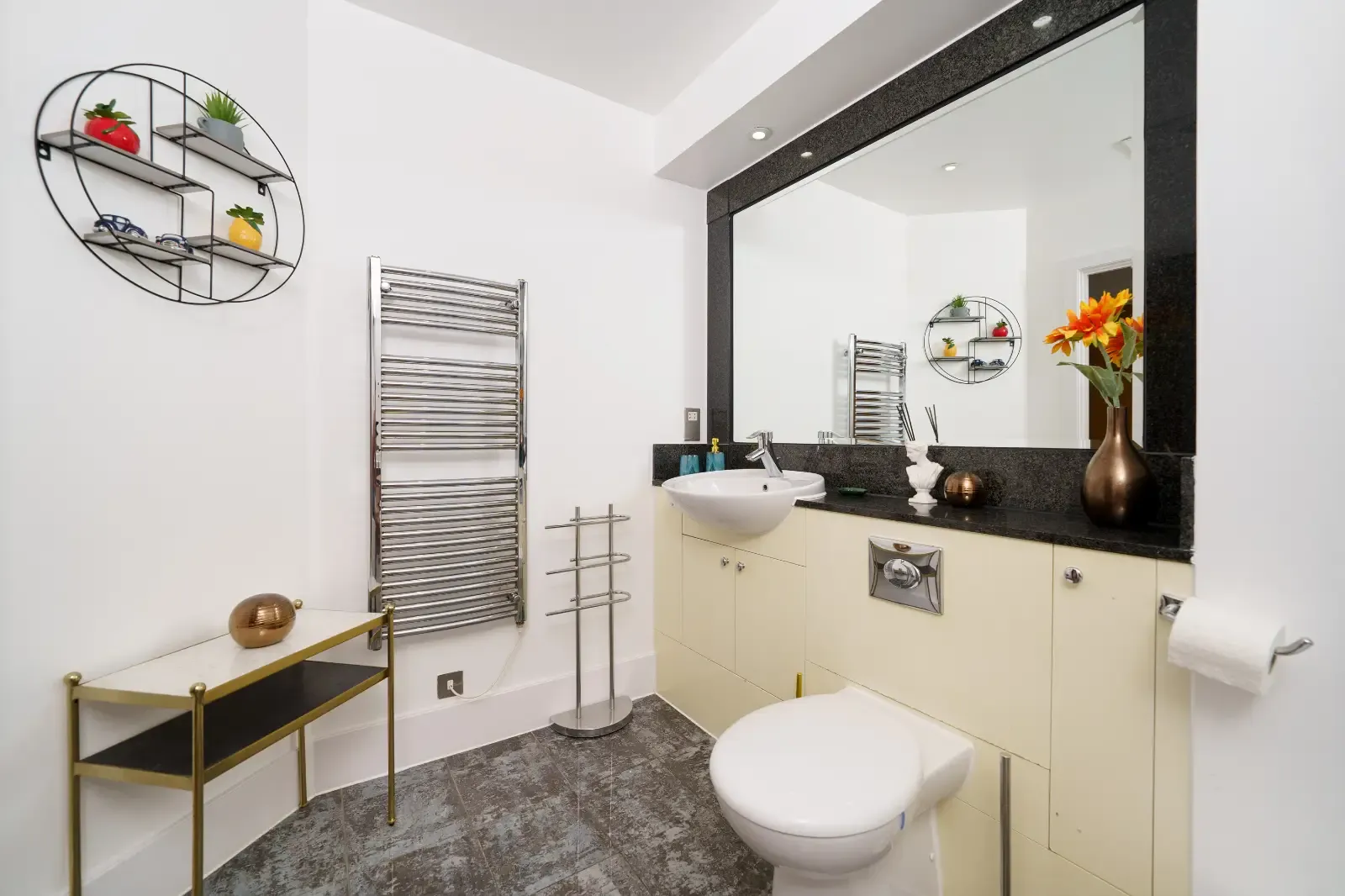 St George Wharf Apartment in SW8 2LS - Property image 15 - VivreStays