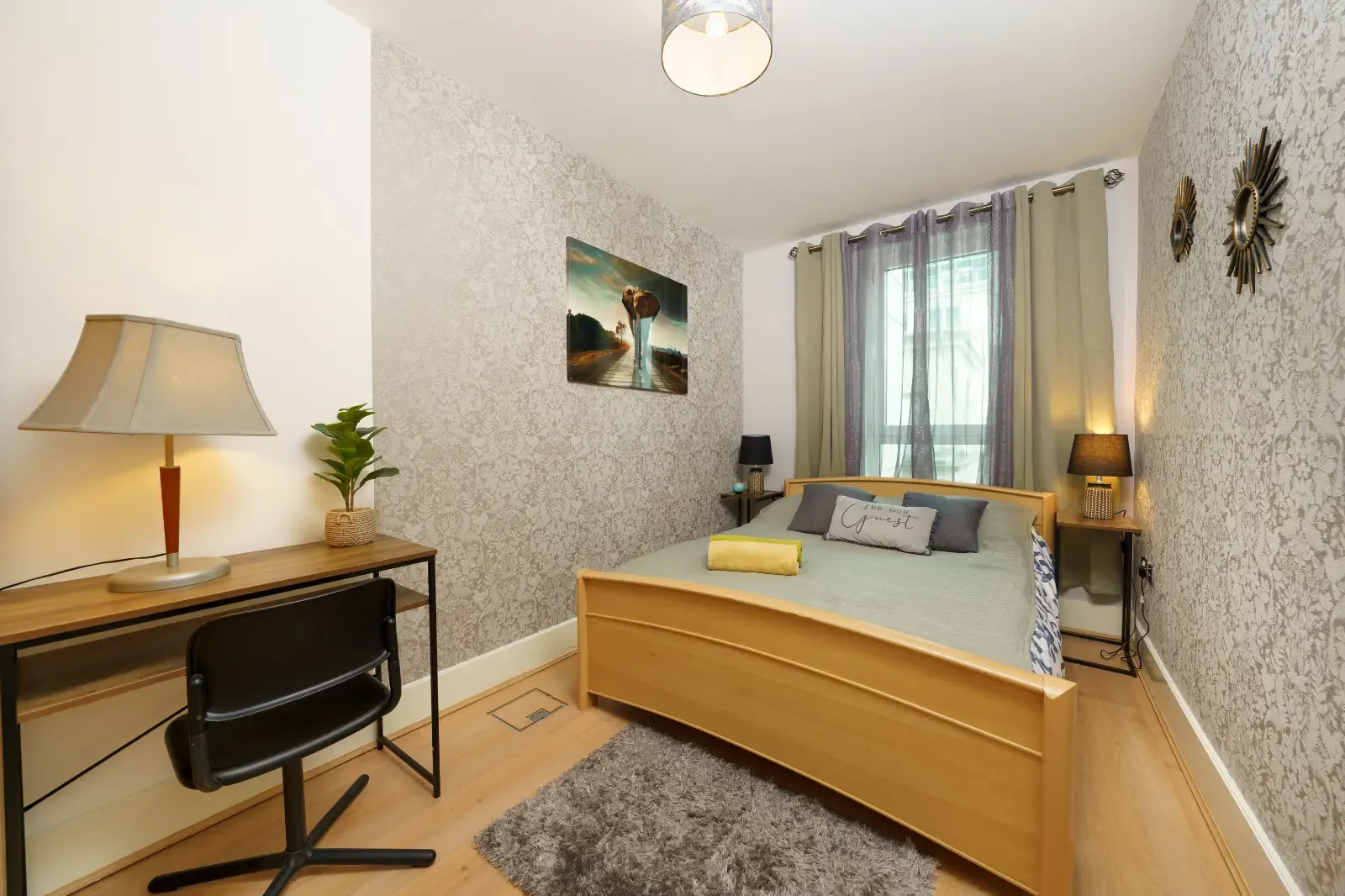 River Side Apartment in SW8 2LS - Property image 2 - VivreStays