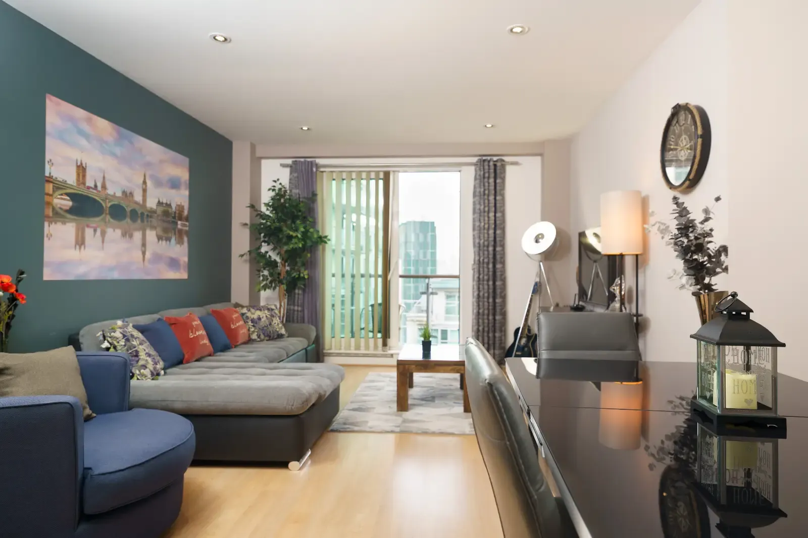 River Side Apartment in SW8 2LS - Property image 20 - VivreStays
