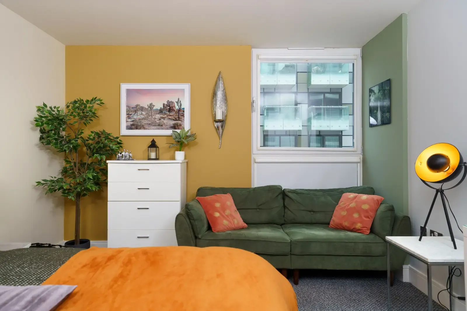 View Cobalt Point Apartment in 38 Millharbour, E14 9JT Cobalt Point Apartment in 38 Millharbour, E14 9JT - Property image 11 - VivreStays