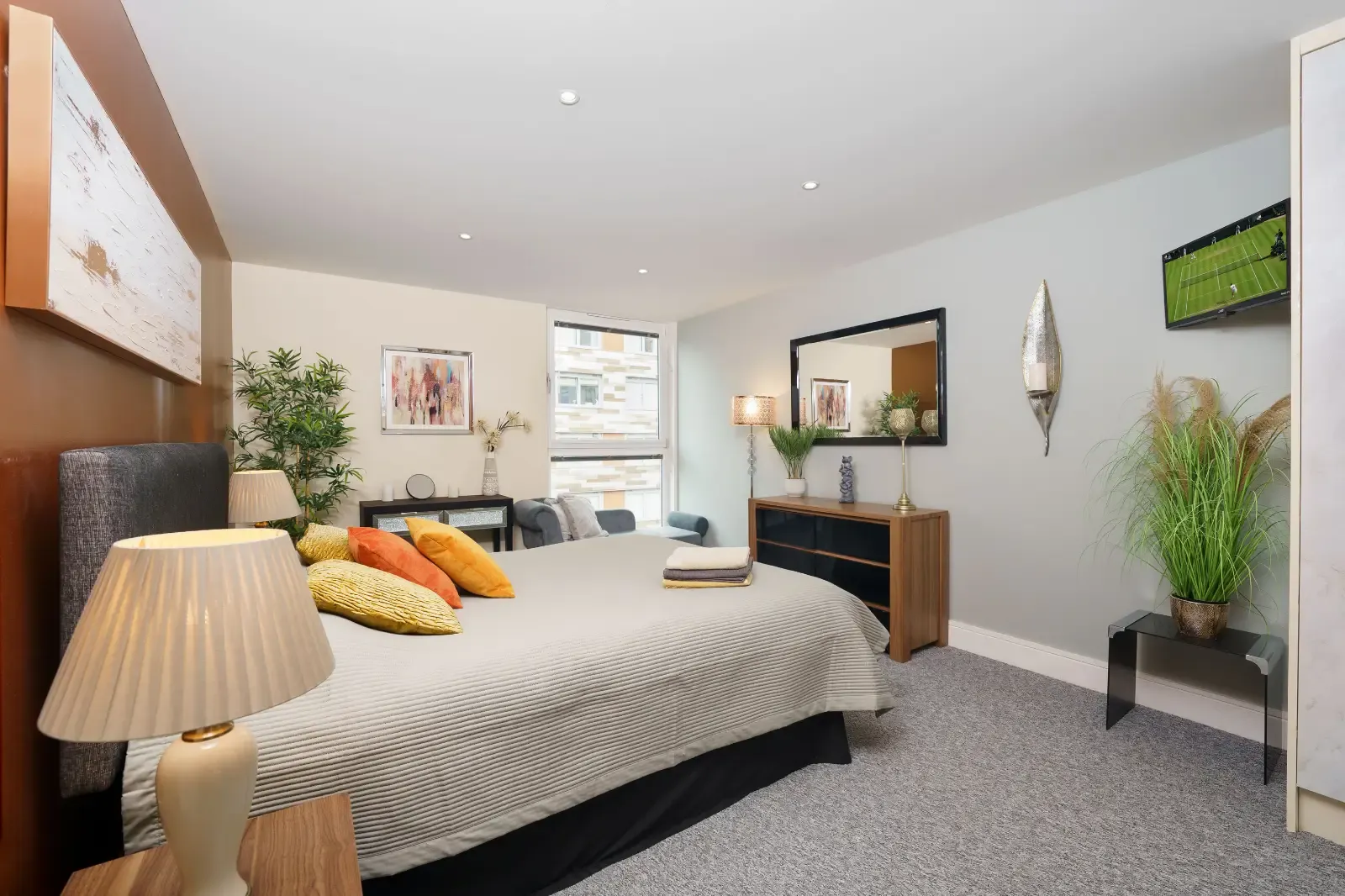 Denison Apartment in 20 Lanterns Way, Tower Hamlets, London, E14 9JG, United Kingdom - Property image 3 - VivreStays