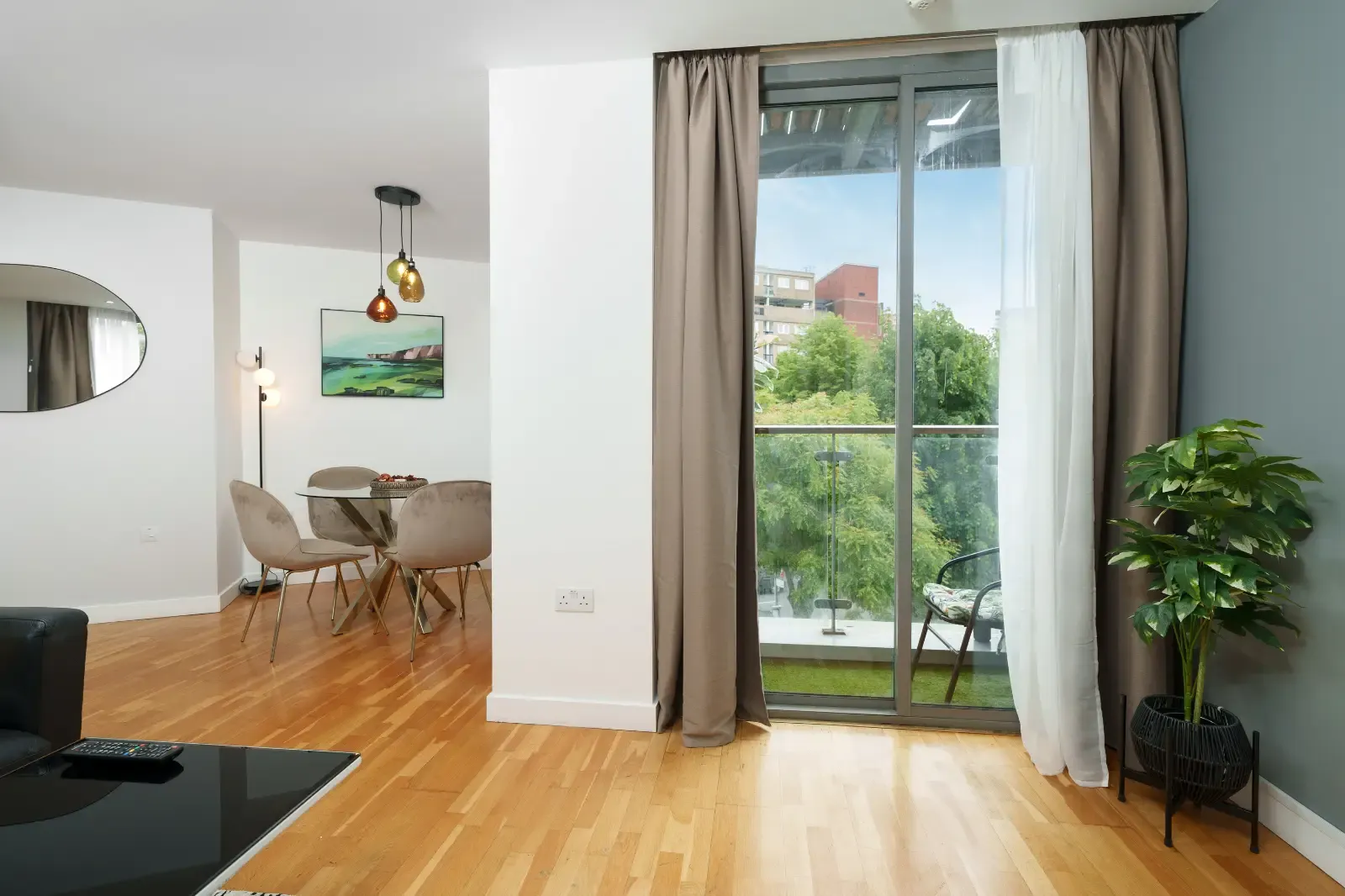 View Queen of the Isle Apartment in E14 3NY, London, Greater London, England, United Kingdom Queen of the Isle Apartment in E14 3NY, London, Greater London, England, United Kingdom - Property image 7 - VivreStays