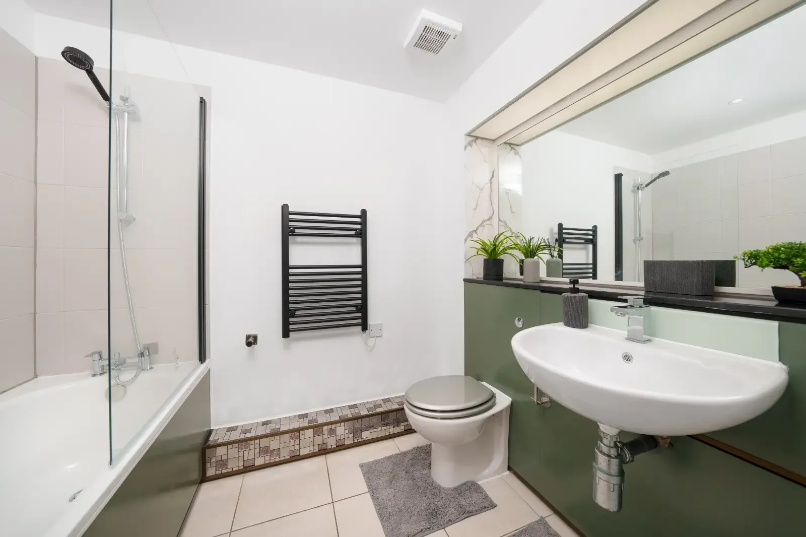 View Queen of the Isle Apartment in E14 3NY, London, Greater London, England, United Kingdom Queen of the Isle Apartment in E14 3NY, London, Greater London, England, United Kingdom - Property image 14 - VivreStays