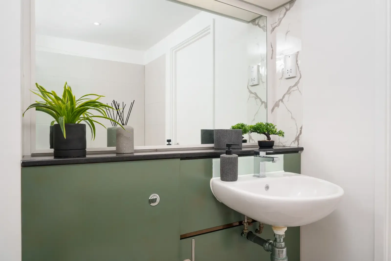 View Queen of the Isle Apartment in E14 3NY, London, Greater London, England, United Kingdom Queen of the Isle Apartment in E14 3NY, London, Greater London, England, United Kingdom - Property image 16 - VivreStays