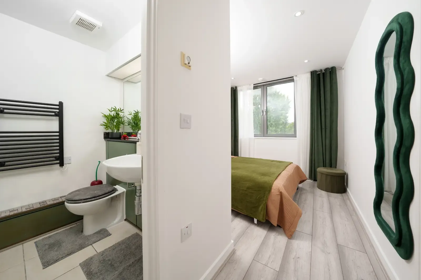View Queen of the Isle Apartment in E14 3NY, London, Greater London, England, United Kingdom Queen of the Isle Apartment in E14 3NY, London, Greater London, England, United Kingdom - Property image 20 - VivreStays