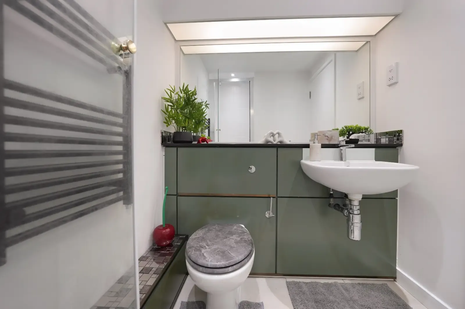 View Queen of the Isle Apartment in E14 3NY, London, Greater London, England, United Kingdom Queen of the Isle Apartment in E14 3NY, London, Greater London, England, United Kingdom - Property image 23 - VivreStays
