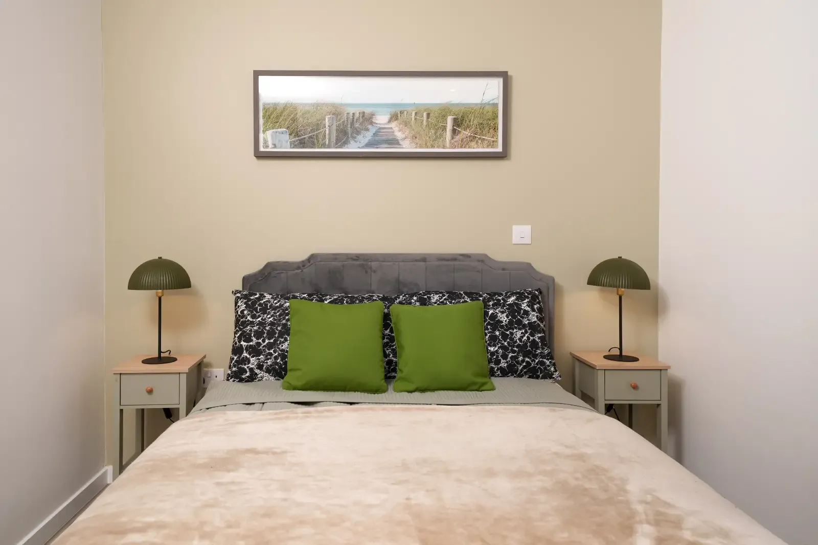 View Queen of the Isle Apartment in E14 3NY, London, Greater London, England, United Kingdom Queen of the Isle Apartment in E14 3NY, London, Greater London, England, United Kingdom - Property image 26 - VivreStays