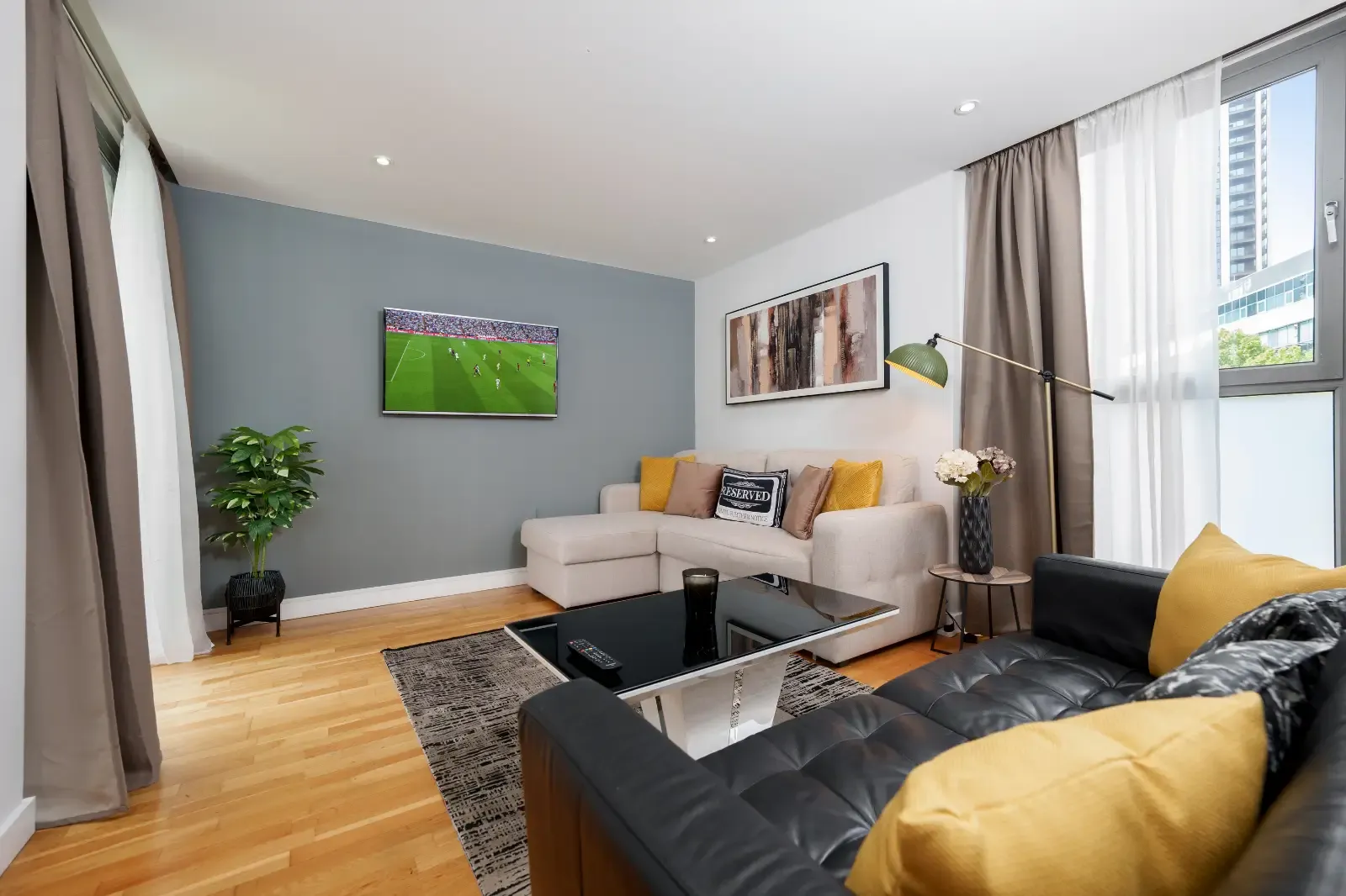 View Queen of the Isle Apartment in E14 3NY, London, Greater London, England, United Kingdom Queen of the Isle Apartment in E14 3NY, London, Greater London, England, United Kingdom - Property image 28 - VivreStays