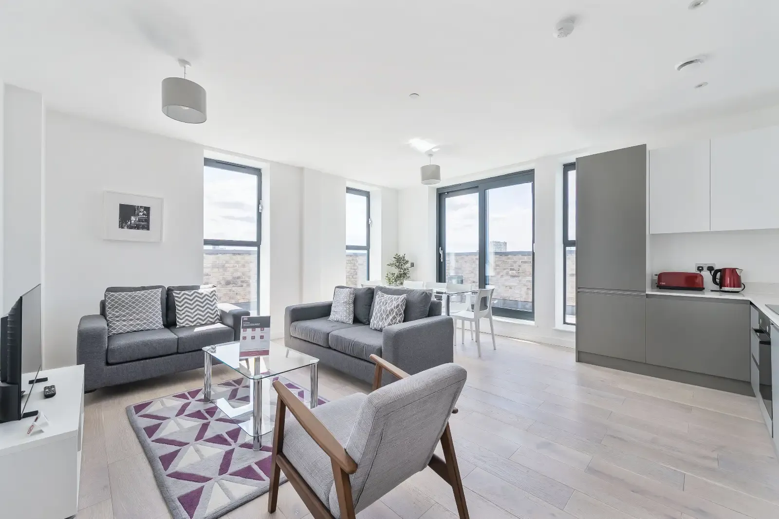 Caroline Street - 4 Bed serviced apartment - London - VivreStays