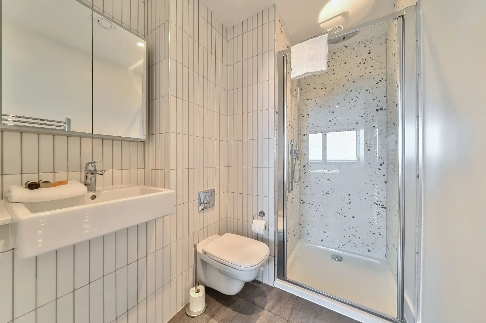 Oasis Way - 2 Bed in 2 Oasis Way, HA9 6FH - Property image 8 - VivreStays