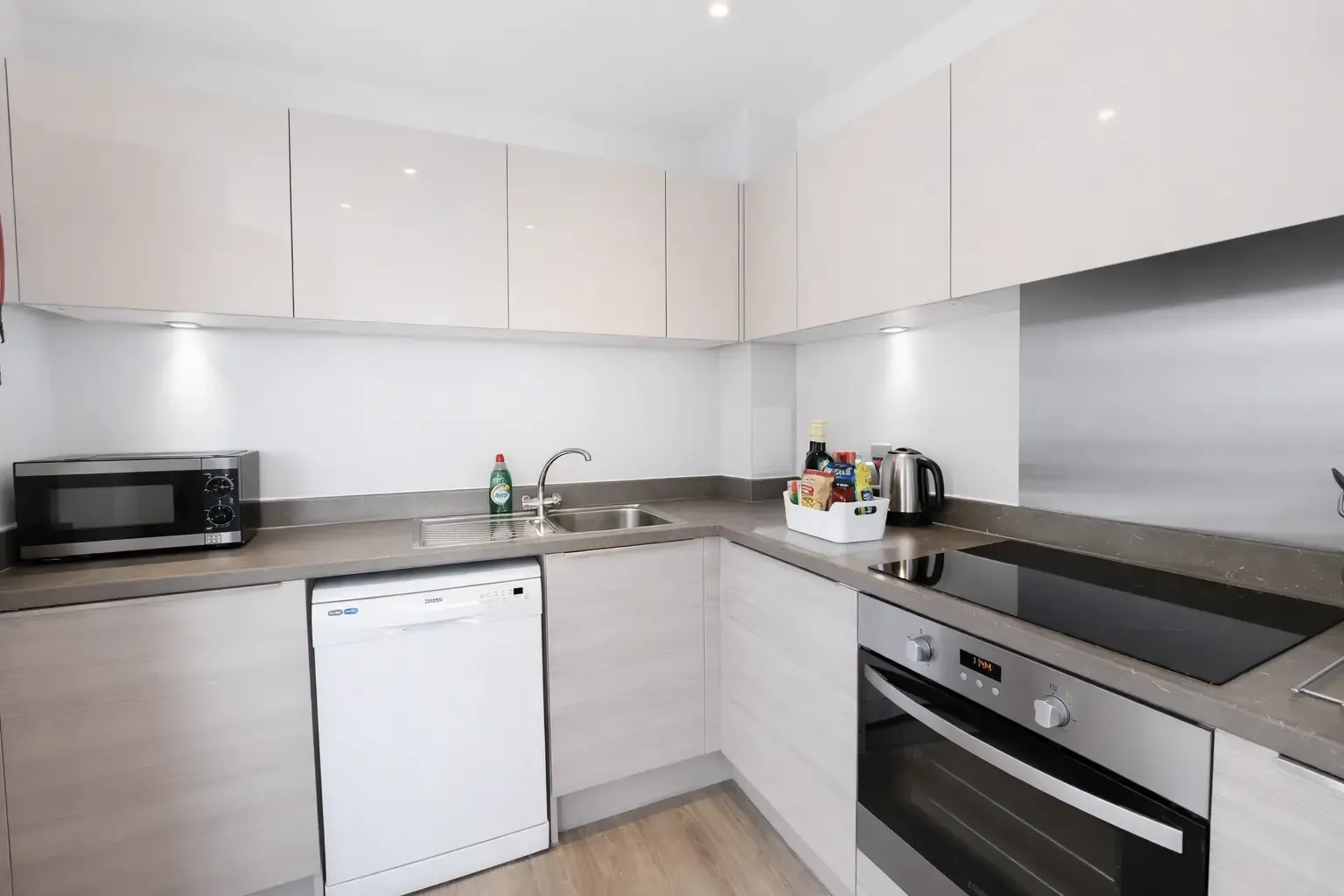 View Vertex House - 1 Bed in 2 Wandle Road, CR0 1FJ Vertex House - 1 Bed in 2 Wandle Road, CR0 1FJ - Property image 4 - VivreStays