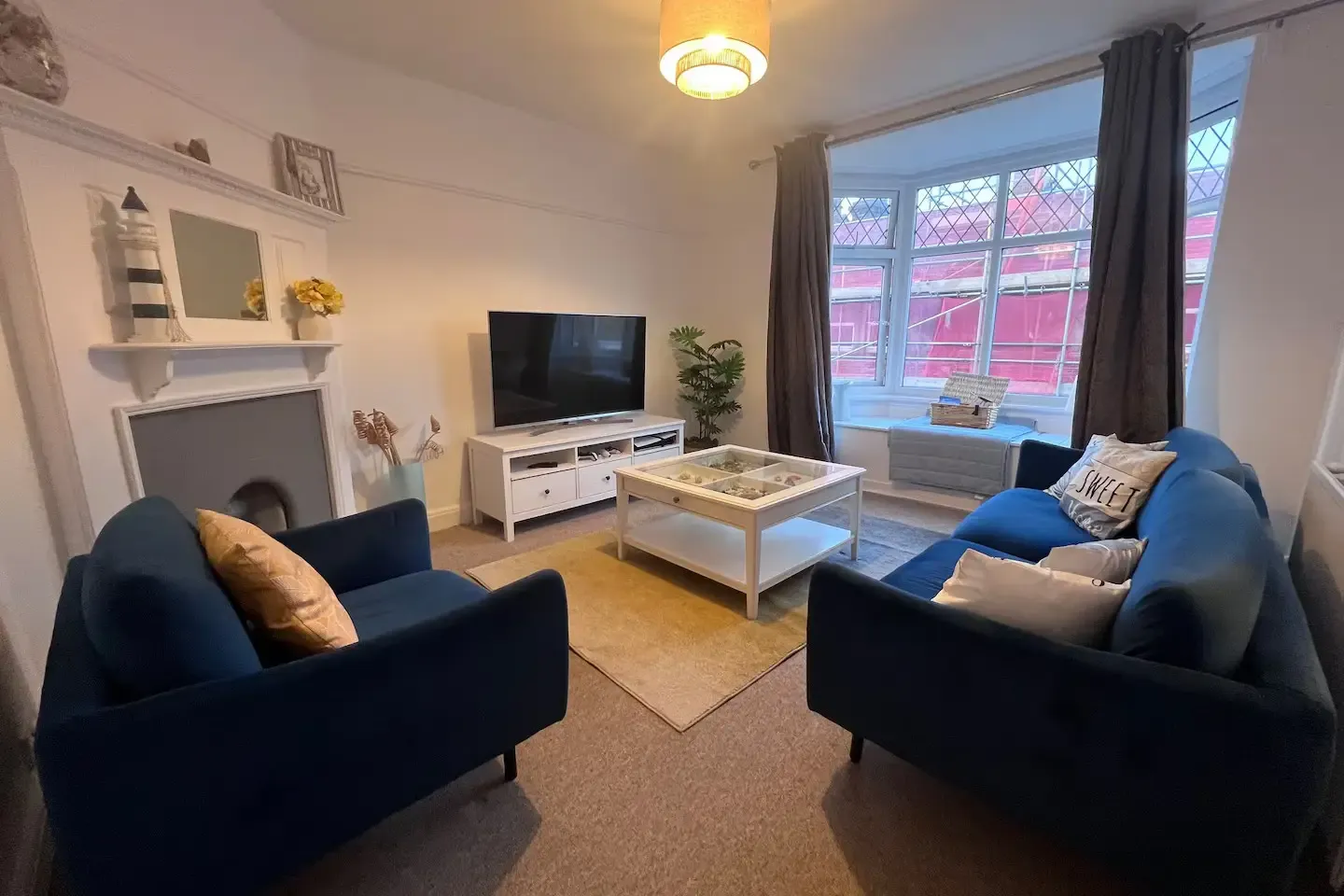 Swanage 2BR Coastal Retreat Family & Pet Friendly in 22b Institute Road, Swanage, BH19 1BX, United Kingdom - Property image 2 - VivreStays