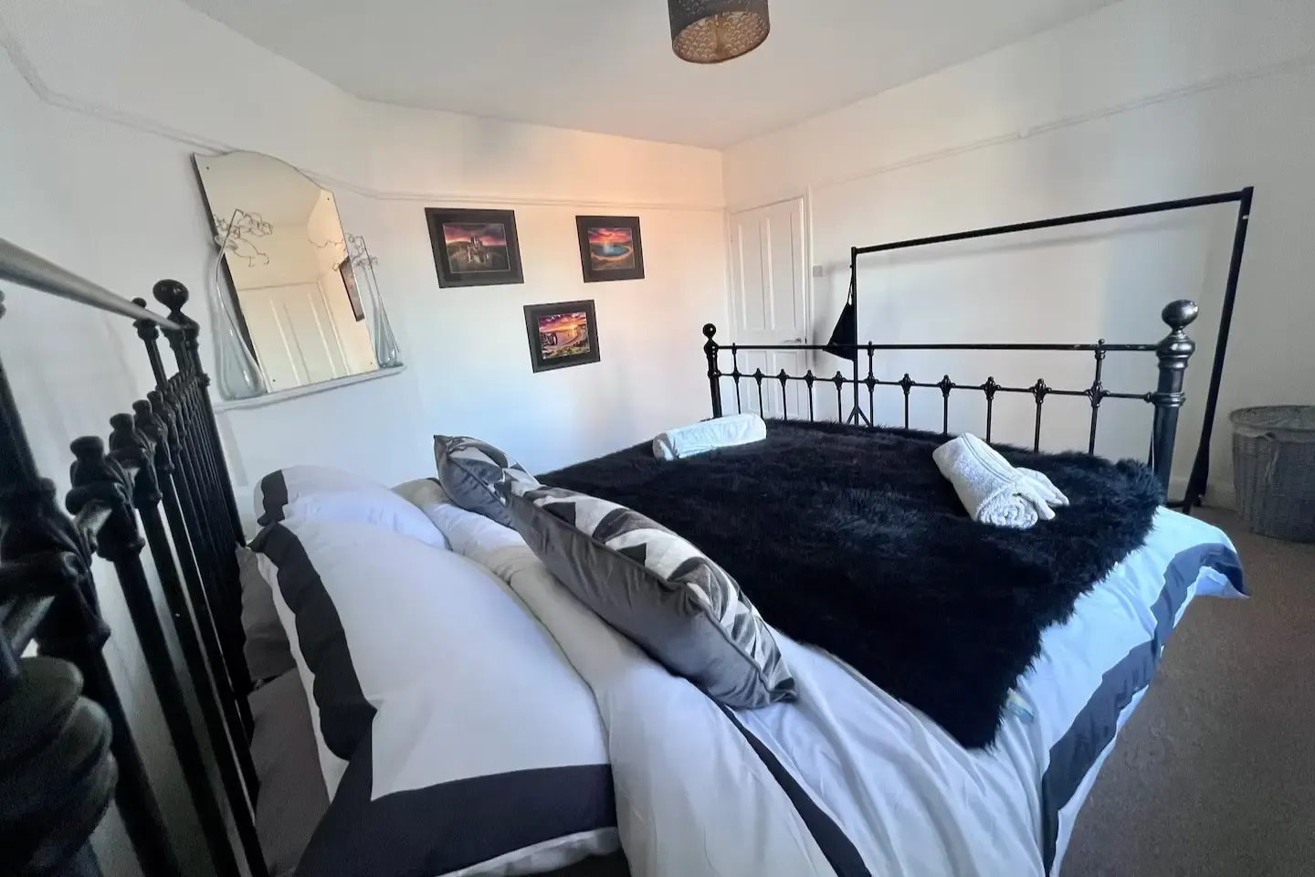 Swanage 2BR Coastal Retreat Family & Pet Friendly in 22b Institute Road, Swanage, BH19 1BX, United Kingdom - Property image 11 - VivreStays