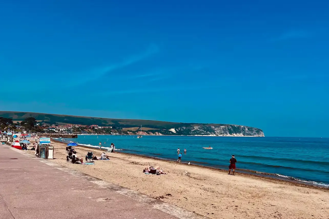 Swanage 2BR Coastal Retreat Family & Pet Friendly in 22b Institute Road, Swanage, BH19 1BX, United Kingdom - Property image 15 - VivreStays