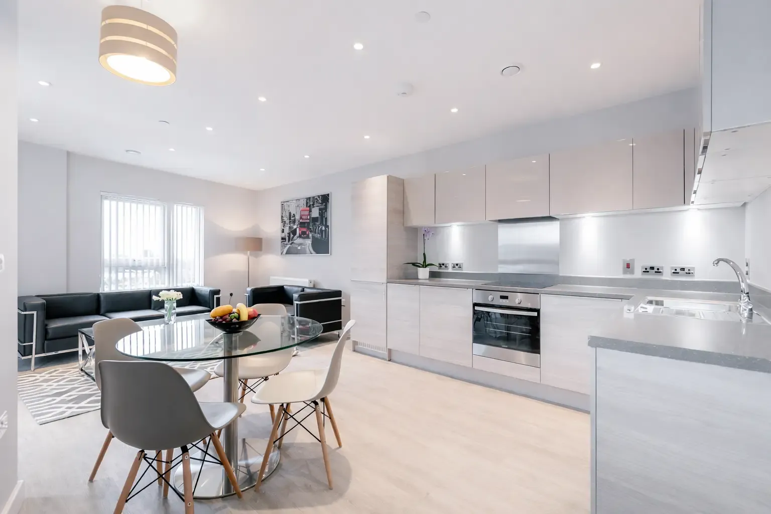 Vertex House - 2 Bed in 2 Wandle Road, Wandsworth, London, SW17 7DW, United Kingdom - Property image 3 - VivreStays