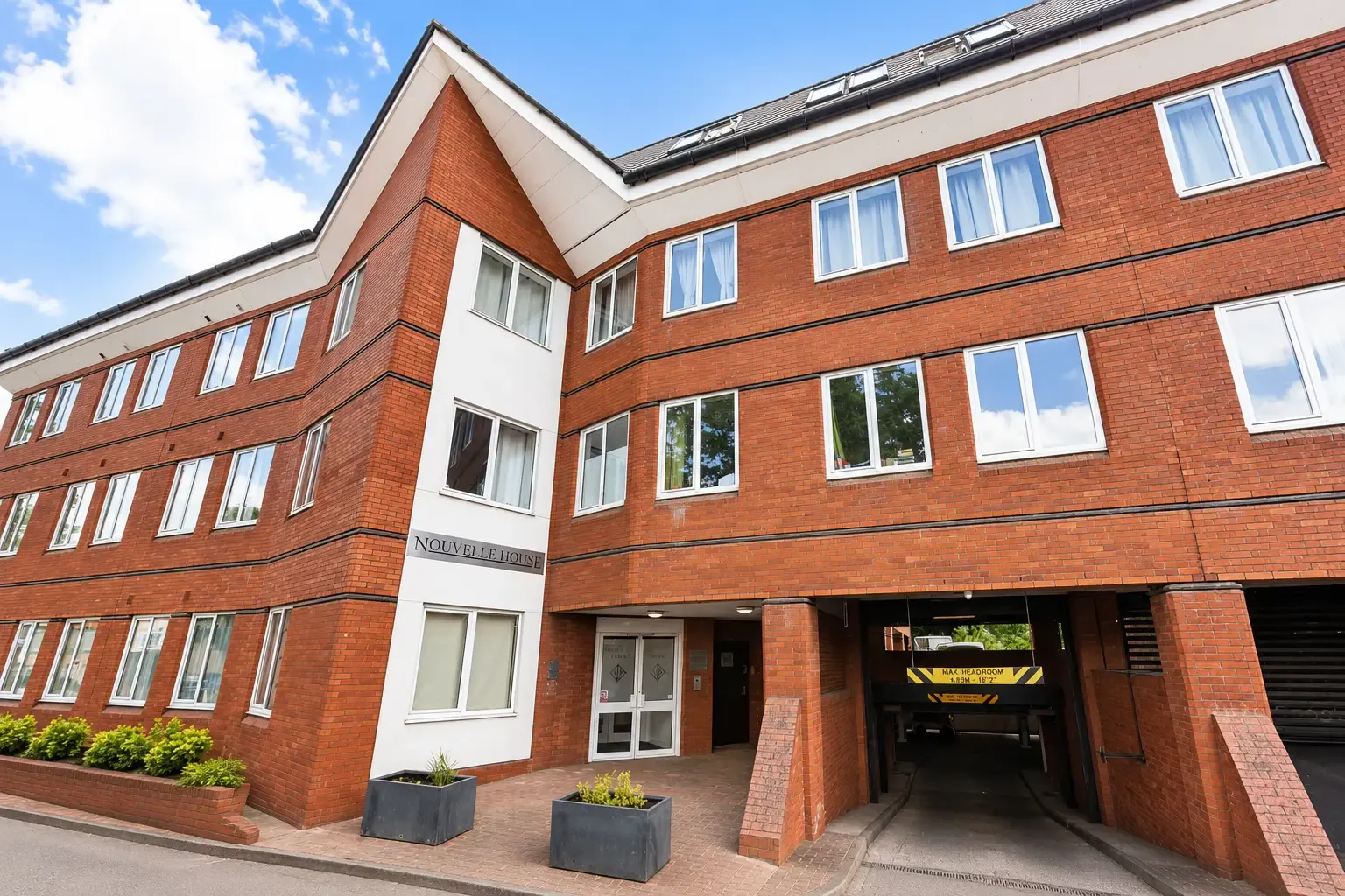 Nouvelle House - 1 Bed in 52 Sutton Court Road, Sutton, SM1 4SL, United Kingdom - Property image 10 - VivreStays