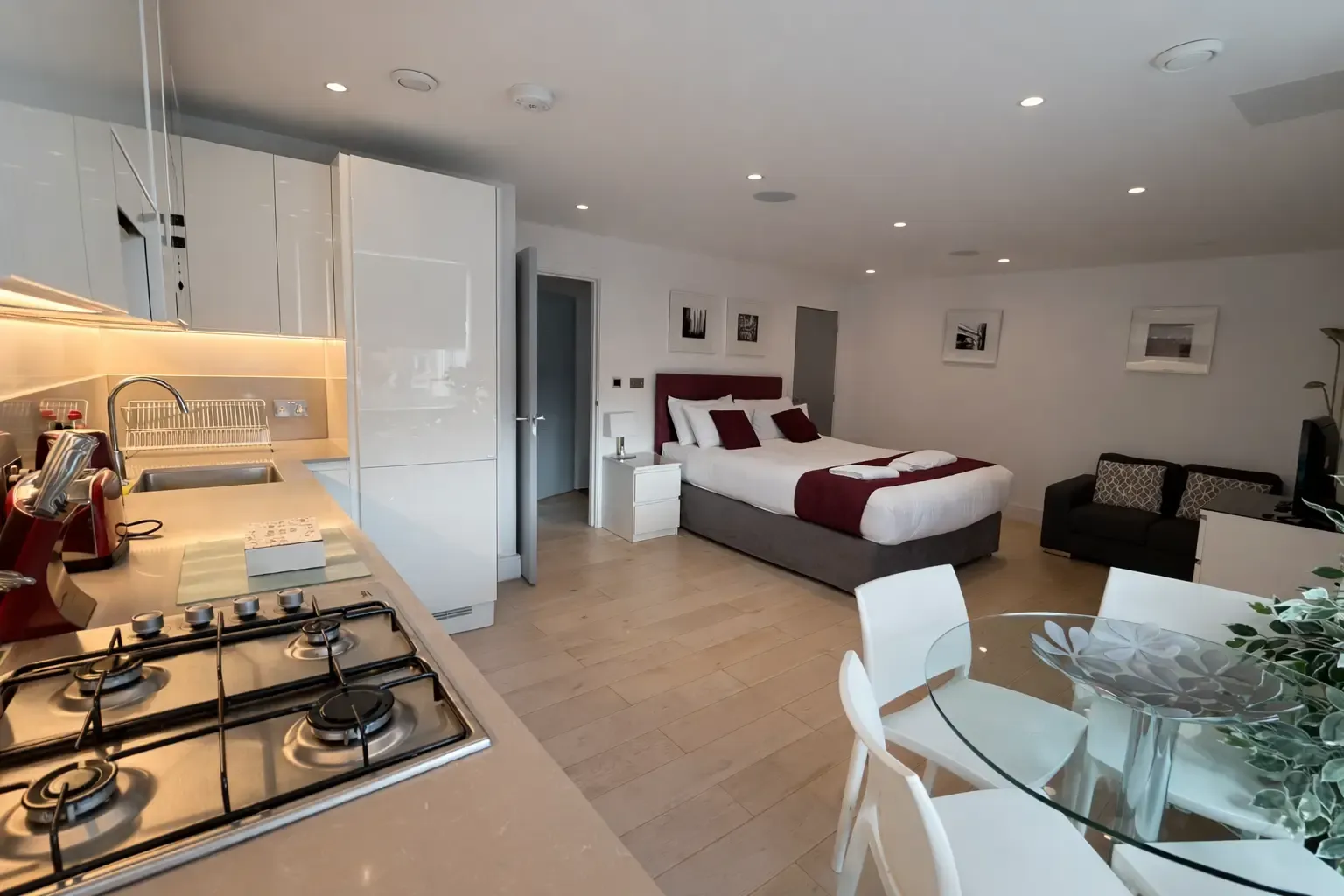 Walpole Court - Studio serviced apartment - London - VivreStays
