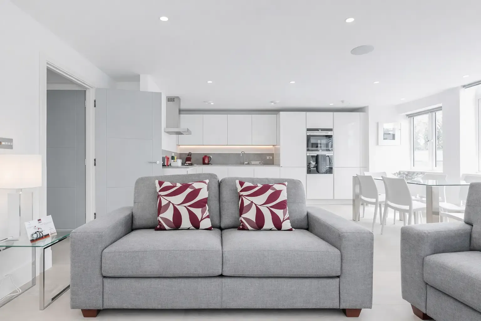 Walpole Court - 3 Bed serviced apartment - London - VivreStays