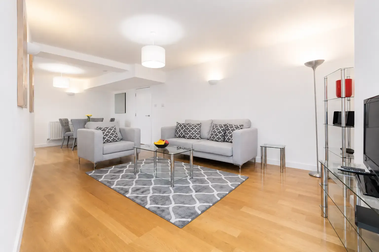 Kew Bridge Court - 2 Bed serviced apartment - London - VivreStays