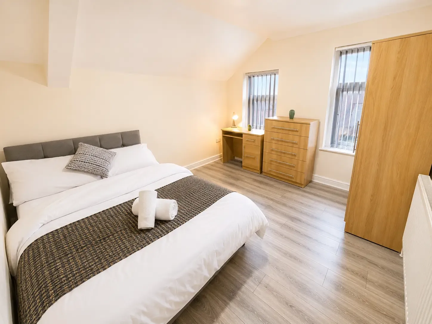 The Shed - Cosy 2-bed flat with free parking in 60a Woodville Road, CF24 4EB - Property image 6 - VivreStays