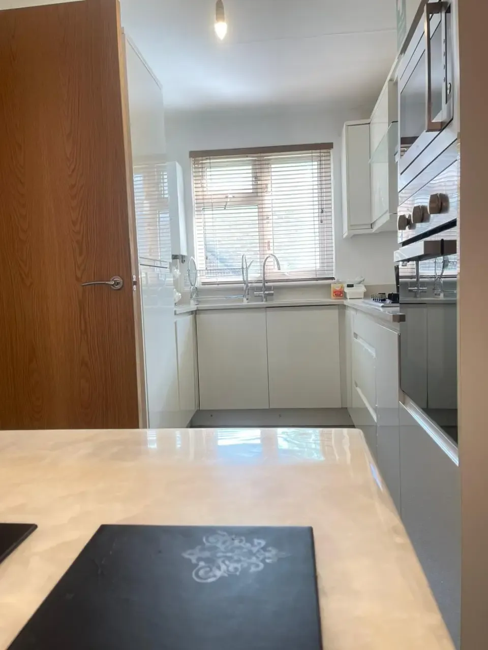 Stylish 2 Bedroom Apartment in Bradford City Center with Free Parking in Avenham Way 10 - Property image 26 - VivreStays