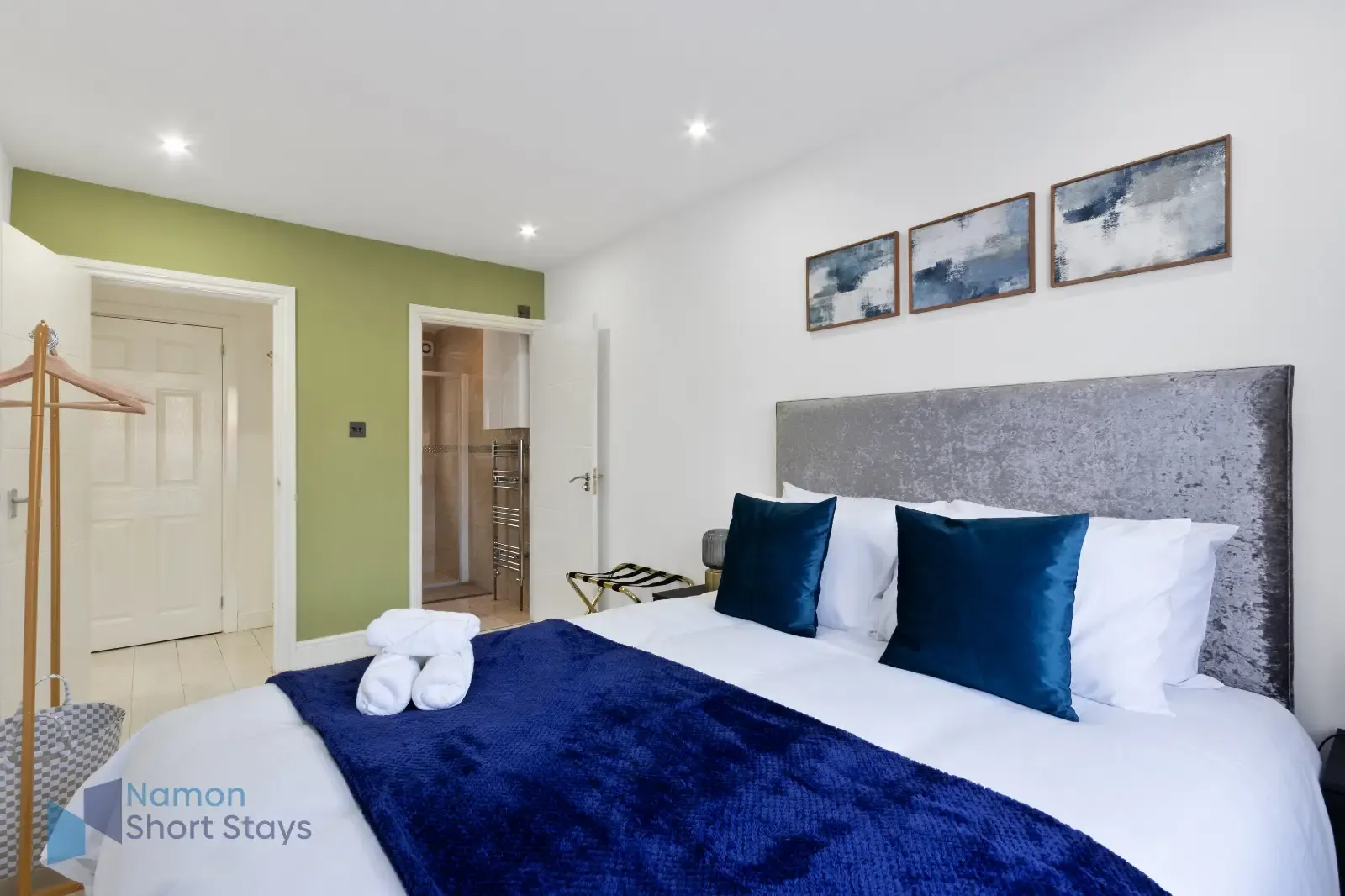Large Comfy 4BR, Ideal for Workers, FREE Parking in 84 Windermere Road, CR5 2JB - Property image 10 - VivreStays