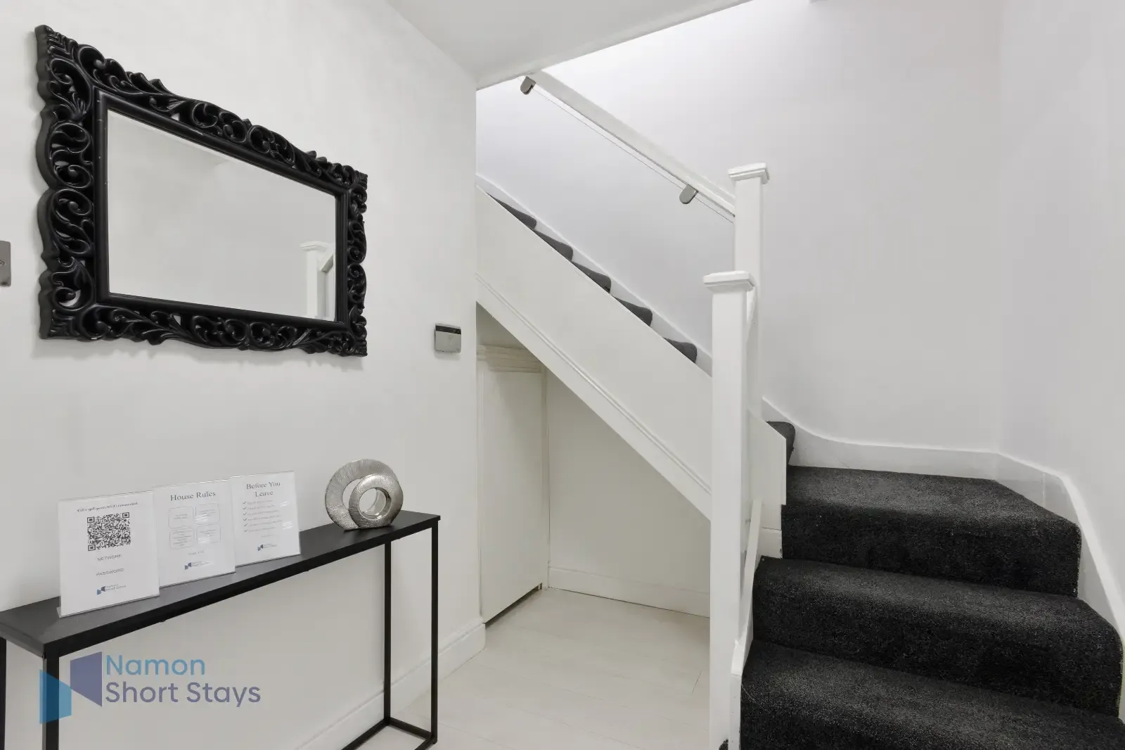 Large Comfy 4BR, Ideal for Workers, FREE Parking in 84 Windermere Road, CR5 2JB - Property image 16 - VivreStays