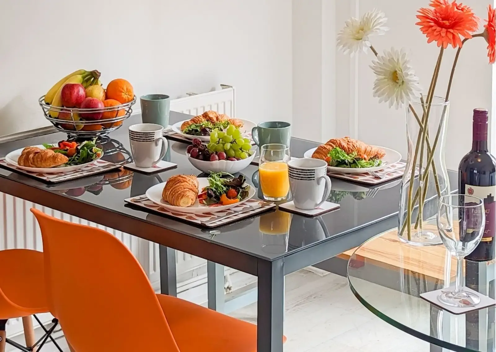 Outfield Homes serviced apartment - UK - VivreStays