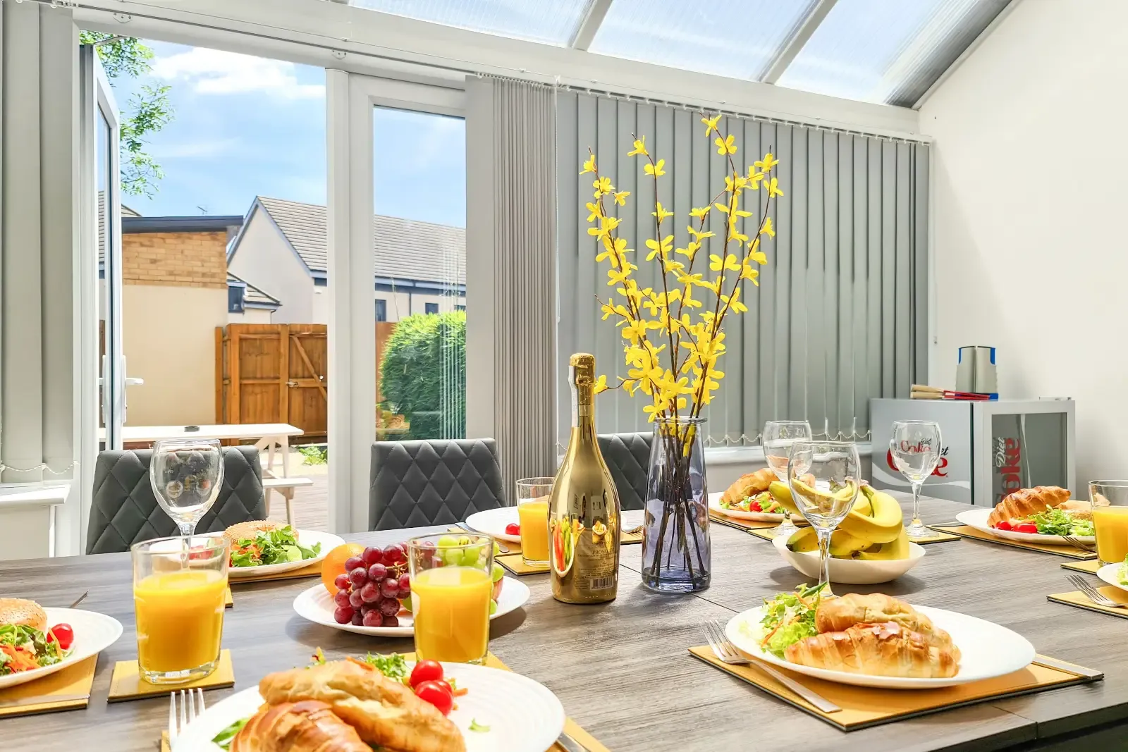 House of Four Chimneys in 83 Four Chimneys Crescent, Peterborough, PE7 8JF, United Kingdom - Property image 3 - VivreStays