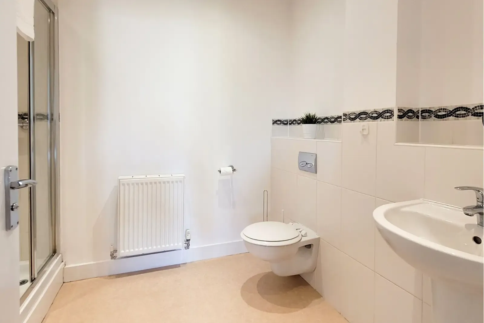 House of Four Chimneys in 83 Four Chimneys Crescent, Peterborough, PE7 8JF, United Kingdom - Property image 26 - VivreStays
