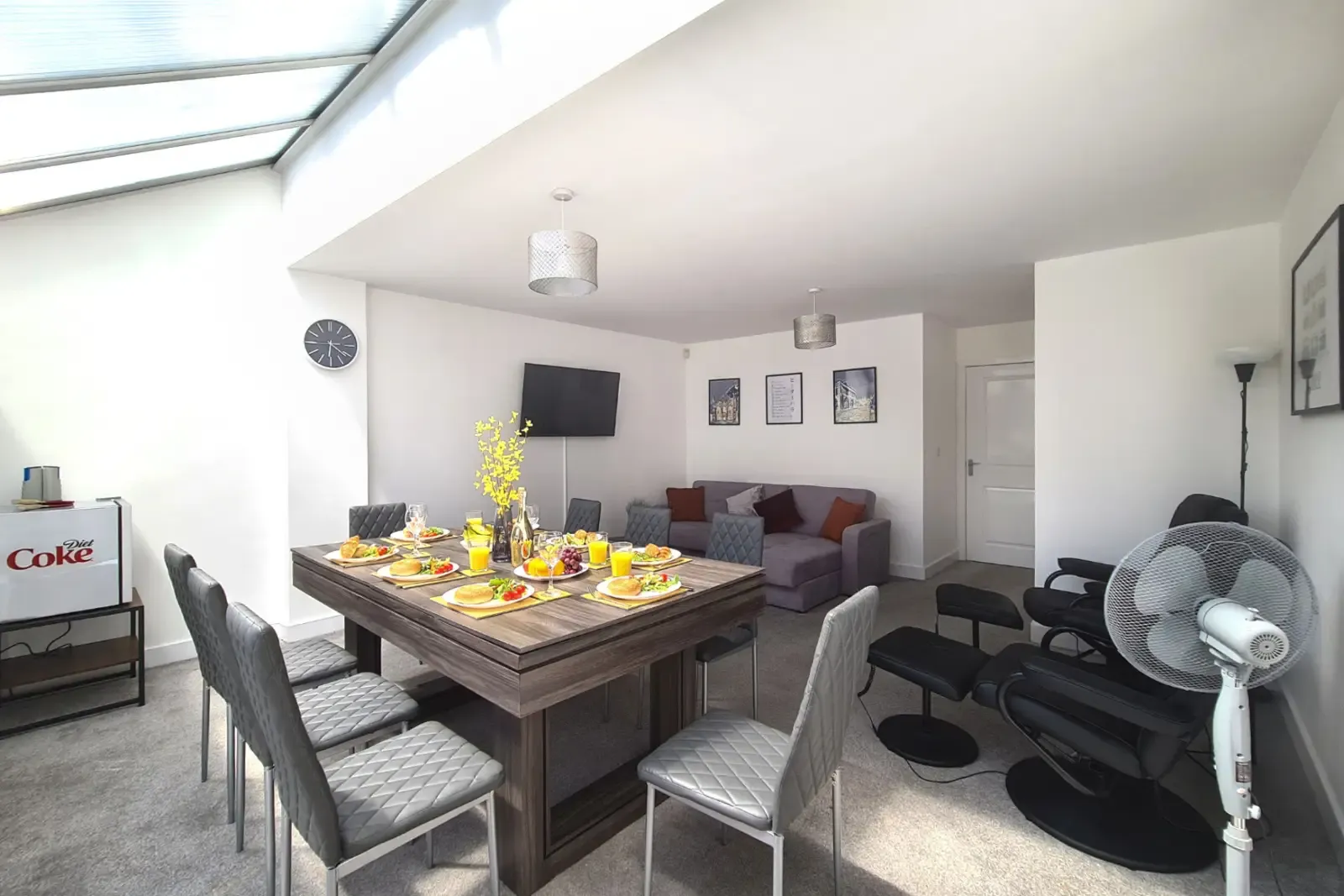 House of Four Chimneys in 83 Four Chimneys Crescent, Peterborough, PE7 8JF, United Kingdom - Property image 34 - VivreStays