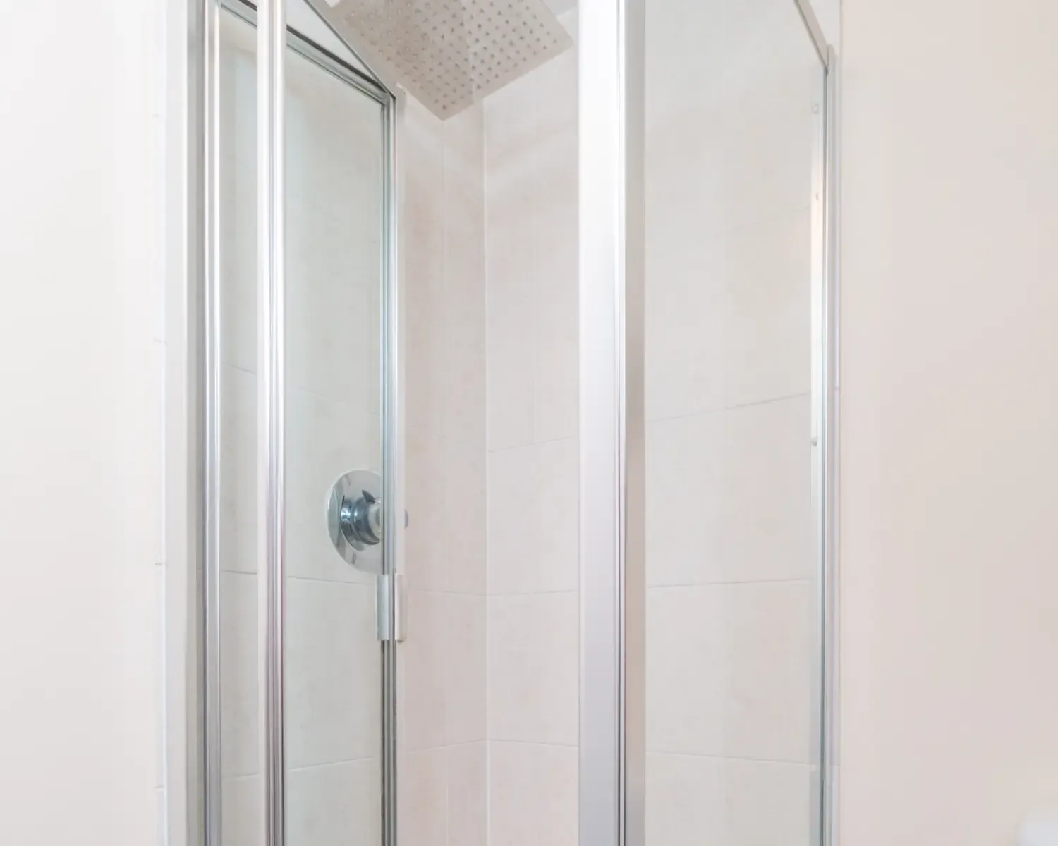 Westlake Serviced Accommodation in 459 West Lake Avenue, Peterborough, PE7 8HQ, United Kingdom - Property image 5 - VivreStays