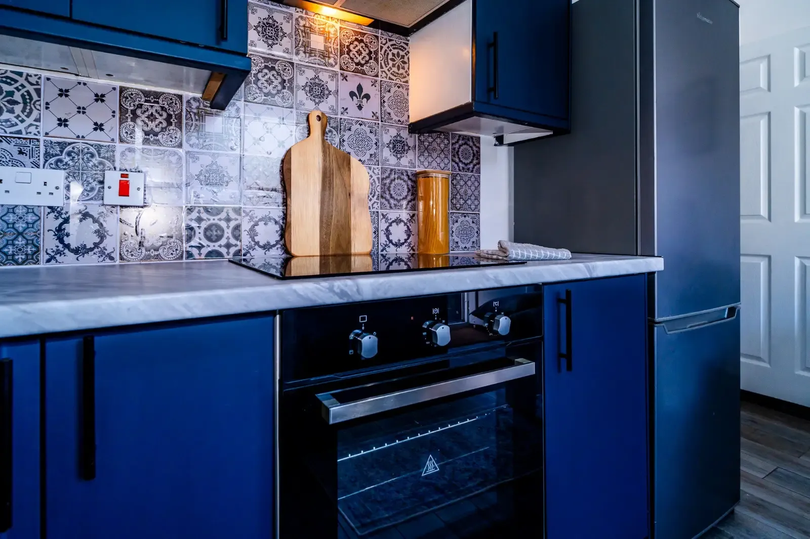 4-Bed Sleeps 10| City Centre - Insurance Relocators & Contractors Welcome in ME14 2SH - Property image 27 - VivreStays