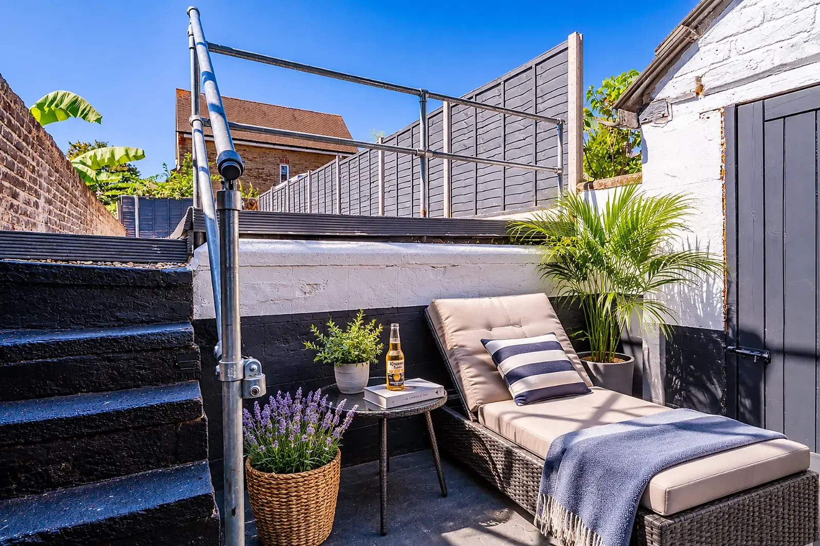 4-Bed Sleeps 10| City Centre - Insurance Relocators & Contractors Welcome in ME14 2SH - Property image 34 - VivreStays