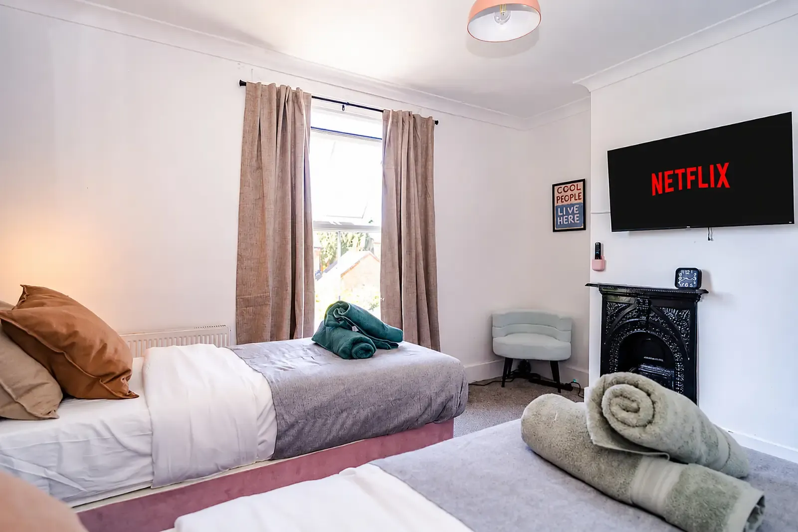 4-Bed Sleeps 10| City Centre - Insurance Relocators & Contractors Welcome in ME14 2SH - Property image 29 - VivreStays