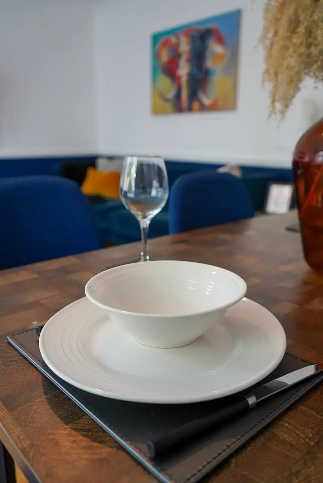View Executive 4-BR Residence with Private Parking – Putney Heath, London Executive 4-BR Residence with Private Parking – Putney Heath, London serviced apartment - London - VivreStays
