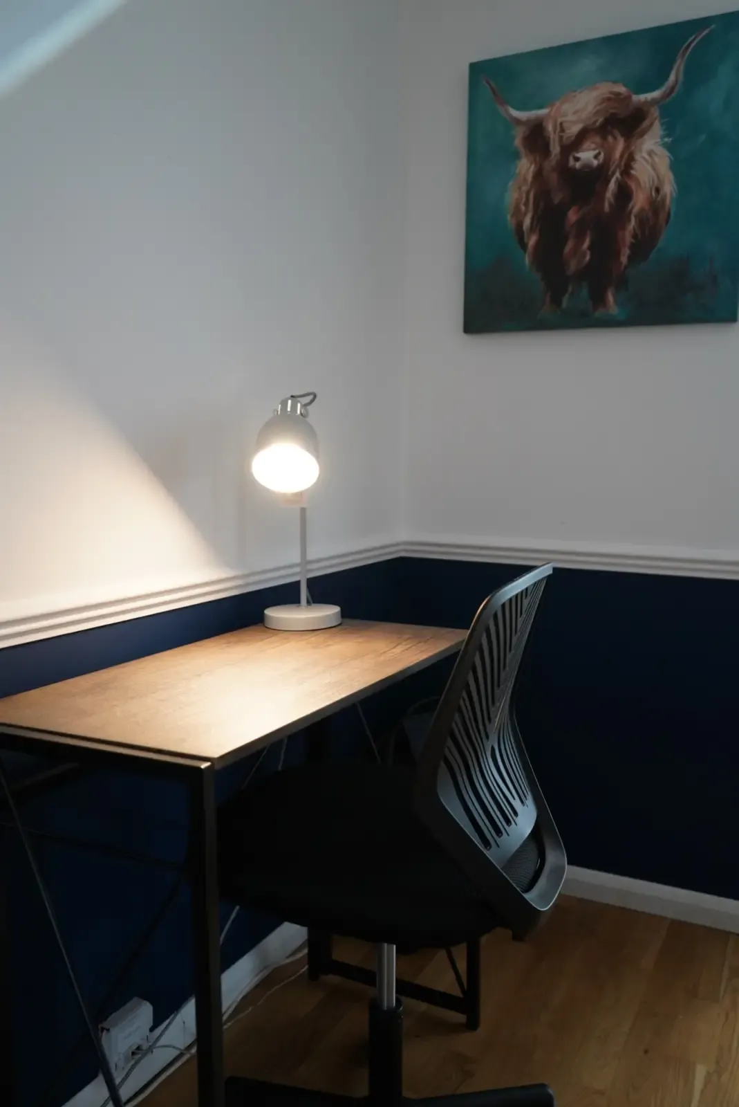 Executive 4-BR Residence with Private Parking – Putney Heath, London in 4 Divis Way, SW15 5DG - Property image 13 - VivreStays