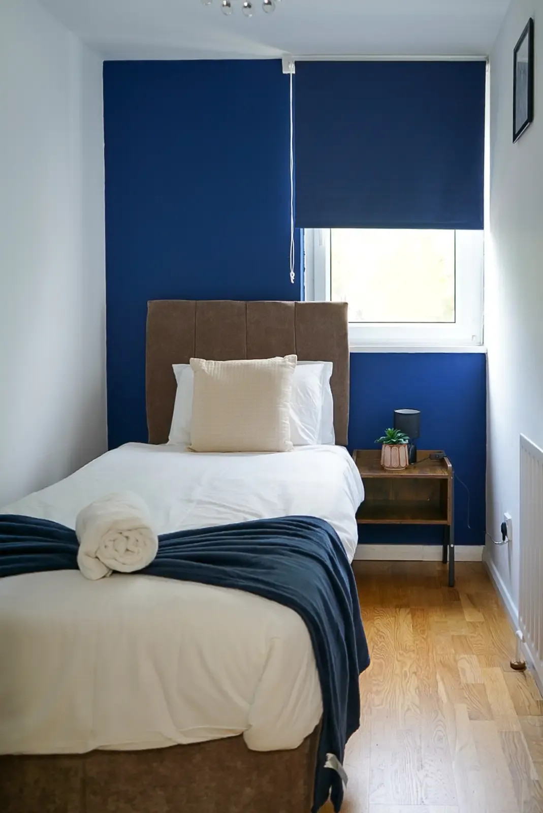 Executive 4-BR Residence with Private Parking – Putney Heath, London in 4 Divis Way, SW15 5DG - Property image 19 - VivreStays