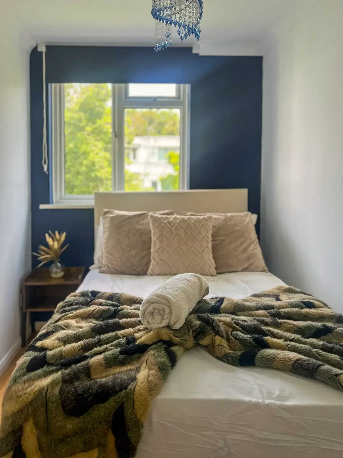 Executive 4-BR Residence with Private Parking – Putney Heath, London in 4 Divis Way, SW15 5DG - Property image 21 - VivreStays