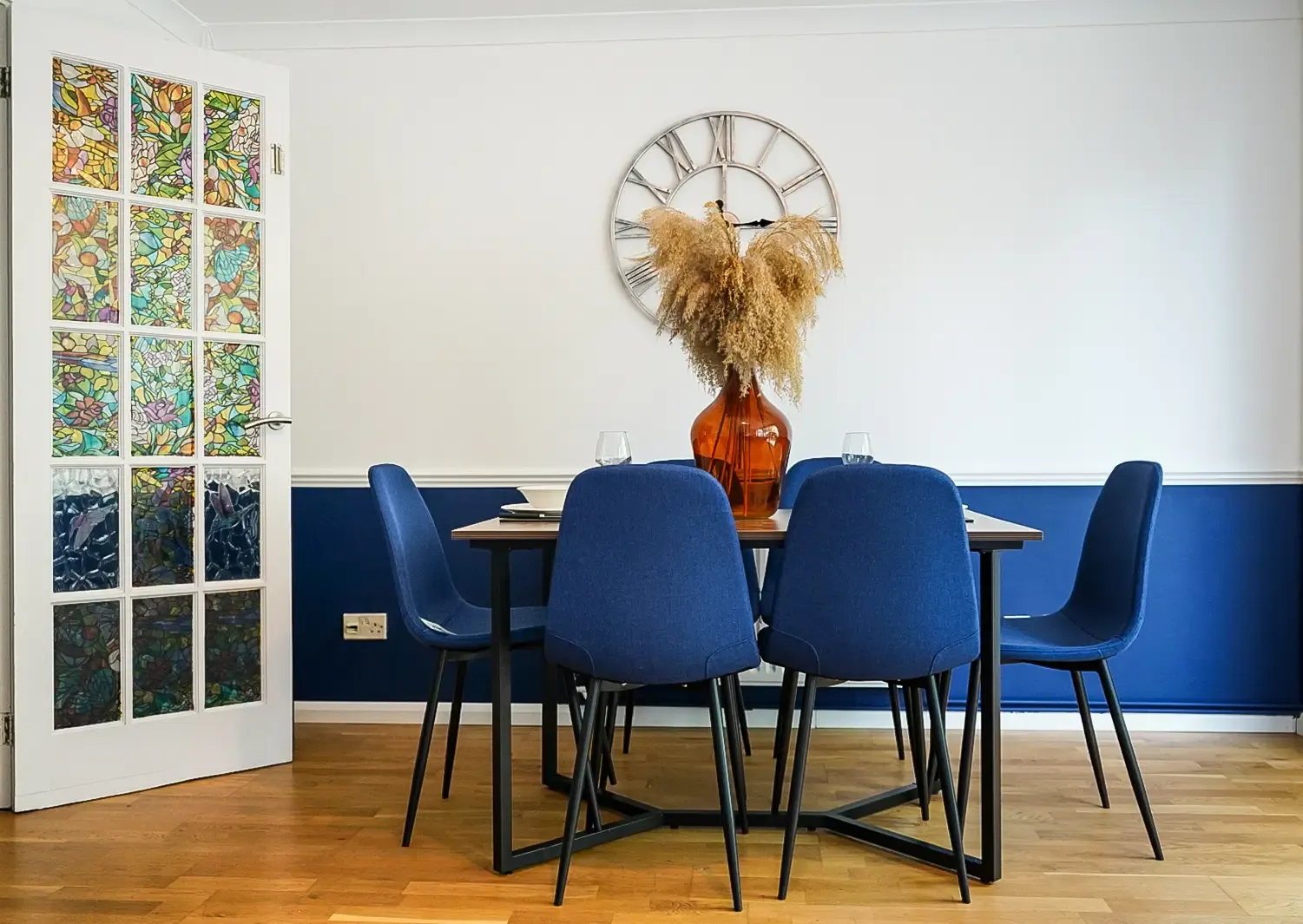 Executive 4-BR Residence with Private Parking – Putney Heath, London in 4 Divis Way, SW15 5DG - Property image 24 - VivreStays